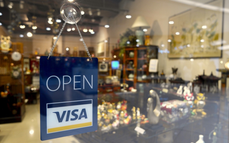 magasin-ROUGIERS-min_open_sign_visa_sign_open_store_sign_visa_credit_card_business-810443